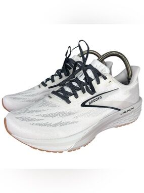 NWOB Brooks Launch 11 Running Shoes Neutral White GreyBlack Womens 9.5 B Medium